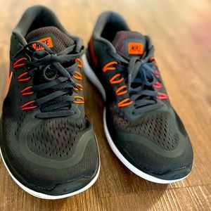 Men’s Nike flex 2017 running shoes size 10.5